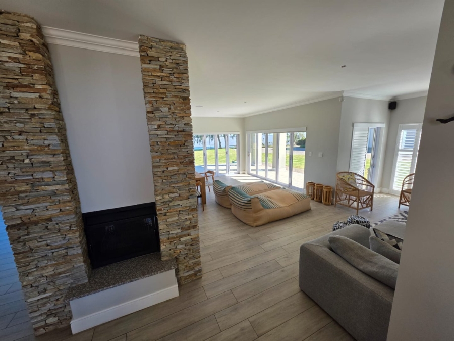 4 Bedroom Property for Sale in Deneysville Free State